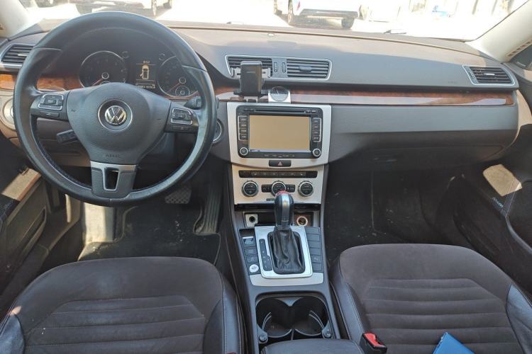 Used Volkswagen Magotan 2012 Travel Edition 2.0 TSI Comfort Version Center Console