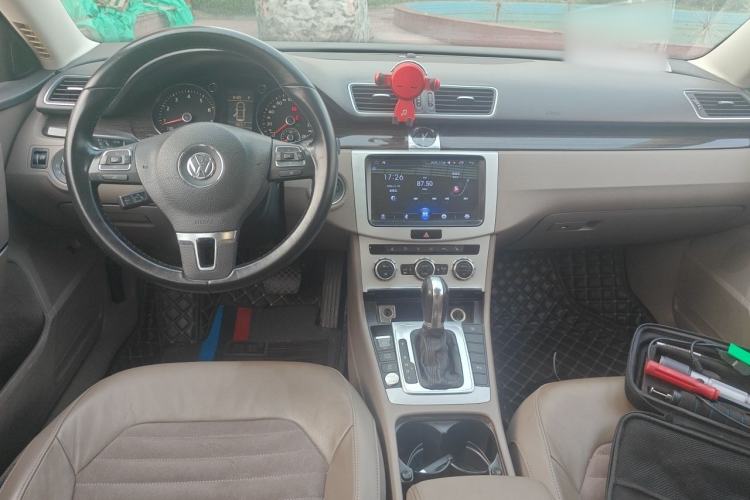 Used Volkswagen Magotan 2012 2.0 TSI Prestige Edition Center Console