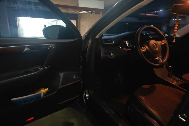 Used Volkswagen Magotan 2012 Travel Edition 2.0 TSI Comfort Version Driver Seat
