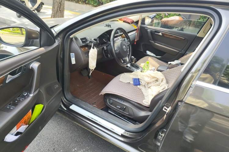 Used Volkswagen Magotan 2012 Travel Edition 2.0 TSI Comfort Version Driver Seat