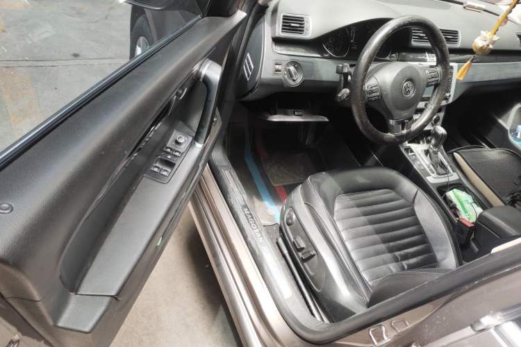 Used Volkswagen Magotan 2012 Revised 1.8TSI Luxury Version Driver Seat