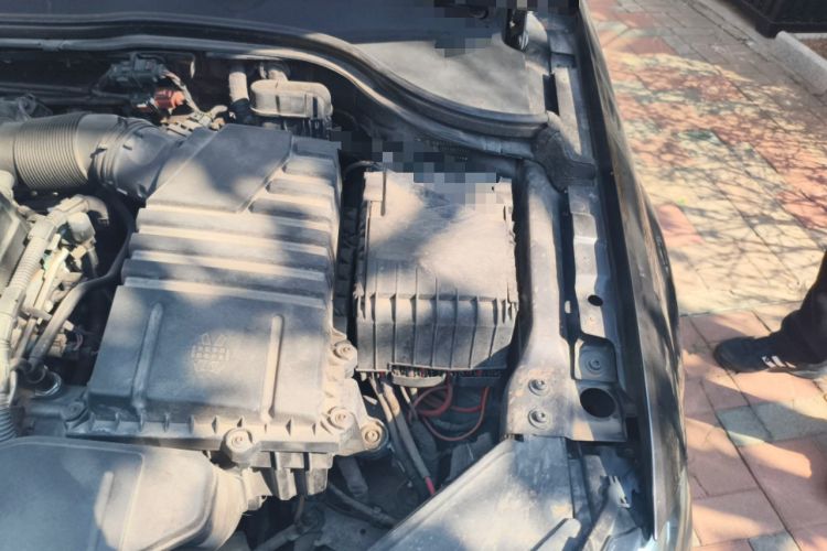 Used Volkswagen Magotan 2012 3.0 FSI Flagship Edition Engine Bay Left