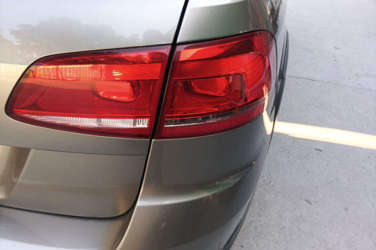 Used Volkswagen Magotan 2012 Travel Edition 2.0 TSI 4x4 Comfort Version Exterior 1