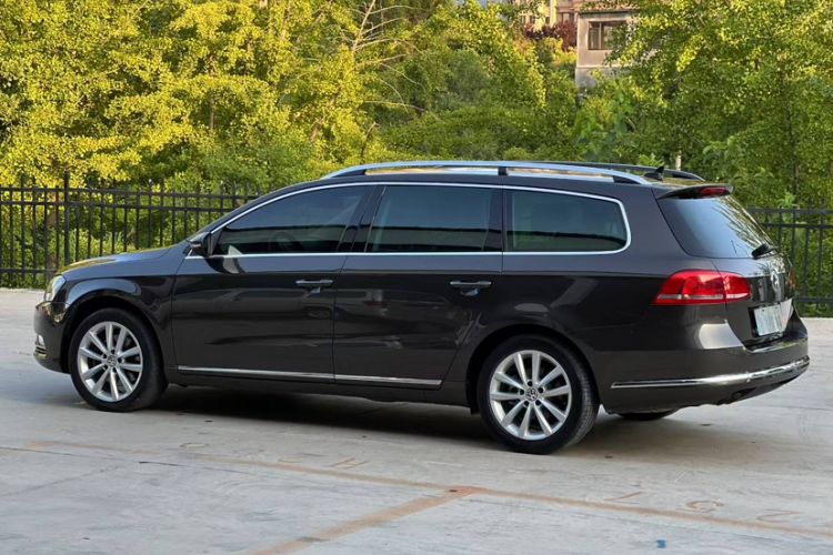 Used Volkswagen Magotan 2012 Travel Edition 2.0 TSI Comfort Version Exterior 3