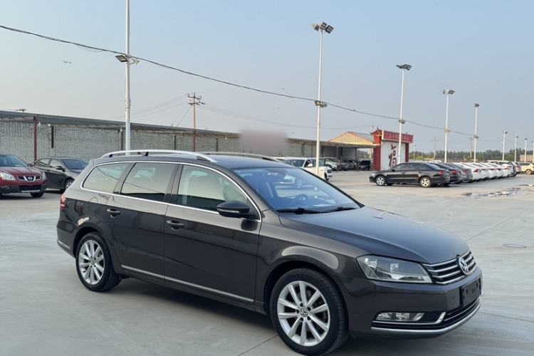 Used Volkswagen Magotan 2012 Travel Edition 2.0 TSI Comfort Version Exterior 3