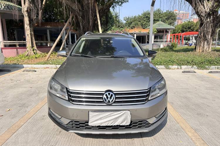 Used Volkswagen Magotan 2012 Travel Edition 2.0 TSI 4x4 Comfort Version Exterior 4