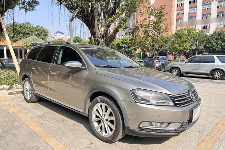 Used Volkswagen Magotan 2012 Travel Edition 2.0 TSI 4x4 Comfort Version Exterior 5