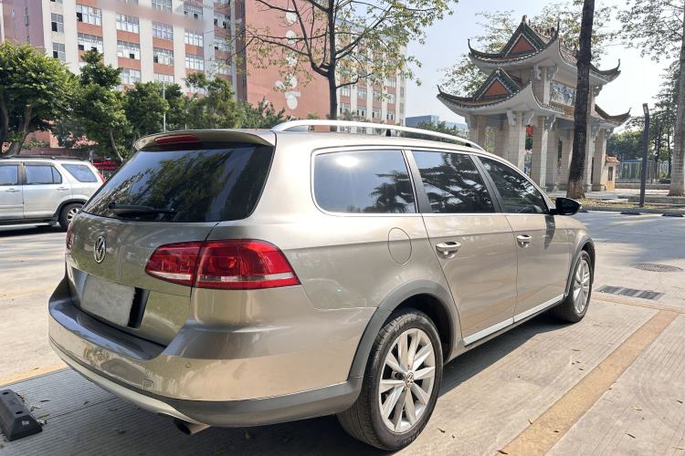 Used Volkswagen Magotan 2012 Travel Edition 2.0 TSI 4x4 Comfort Version Exterior 8