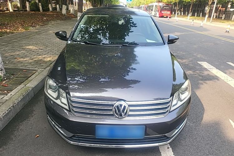 Used Volkswagen Magotan 2012 Revised Version 2.0 TSI Luxury Edition Front