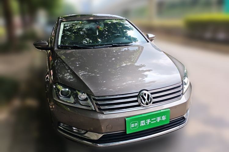 Used Volkswagen Magotan 2012 1.8TSI Prestige Model Front Right 45 Deg