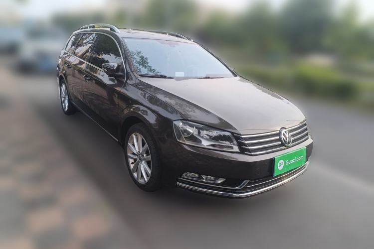 Used Volkswagen Magotan 2012 Travel Edition 2.0 TSI Comfort Version Front Right 45 Deg