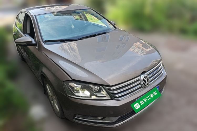 Used Volkswagen Magotan 2012 1.8TSI Luxury Model Front Right 45 Deg