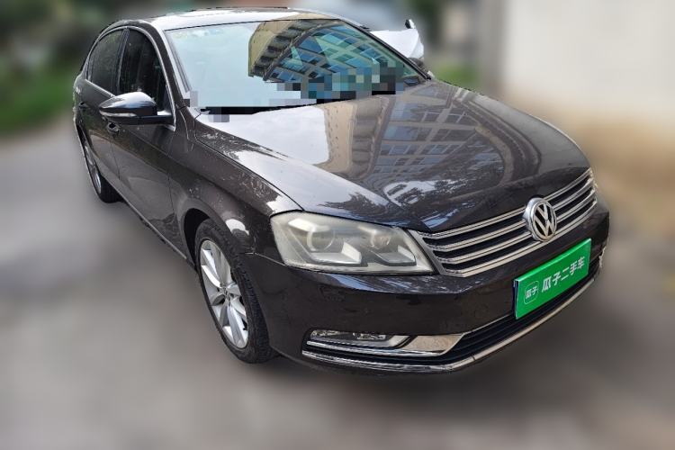 Used Volkswagen Magotan 2012 1.8TSI Prestige Model Front Right 45 Deg