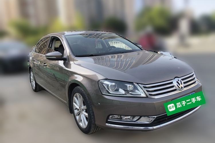 Used Volkswagen Magotan 2012 Facelift 1.8TSI Prestige Model Front Right 45 Deg