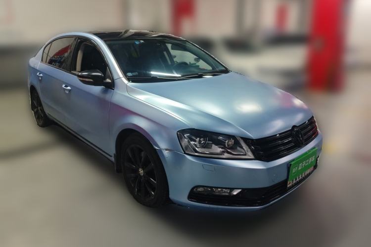 Used Volkswagen Magotan 2012 1.8TSI Prestige Model Front Right 45 Deg