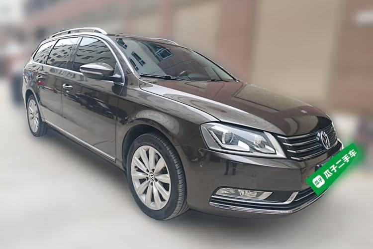 Used Volkswagen Magotan 2012 Travel Edition 2.0 TSI Luxury Version Front Right 45 Deg