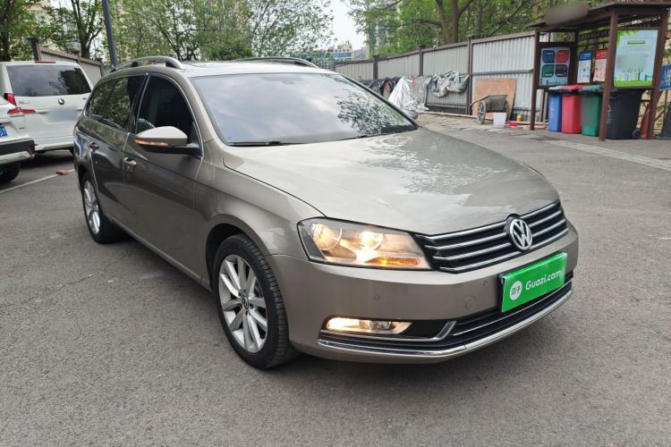 Used Volkswagen Magotan 2012 Travel Edition 2.0 TSI Comfort Version Front Right 45 Deg