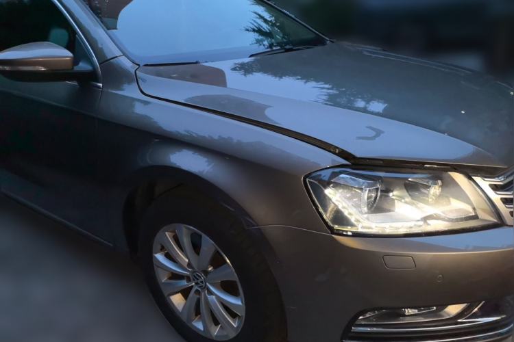 Used Volkswagen Magotan 2012 Revised 1.8TSI Luxury Version Front Right 45 Deg