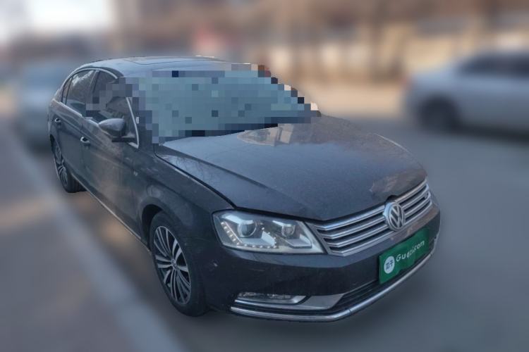 Used Volkswagen Magotan 2012 3.0 FSI Flagship Edition Front Right 45 Deg