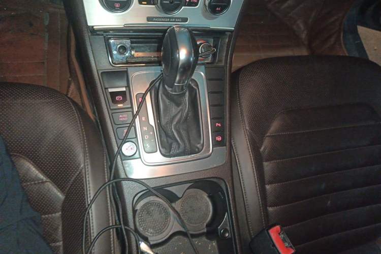 Used Volkswagen Magotan 2012 Travel Edition 2.0 TSI Luxury Version Gear Lever
