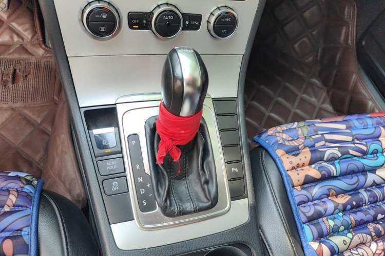 Used Volkswagen Magotan 2012 1.8TSI Luxury Model Gear Lever