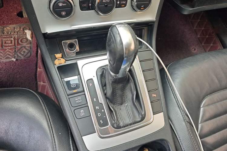 Used Volkswagen Magotan 2012 1.8TSI Luxury Model Gear Lever
