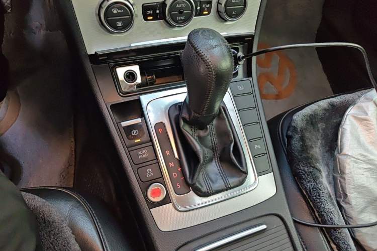 Used Volkswagen Magotan 2012 1.8TSI Prestige Model Gear Lever