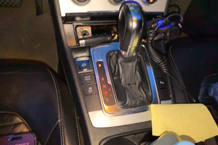 Used Volkswagen Magotan 2012 Revised 1.8TSI Luxury Version Gear Lever