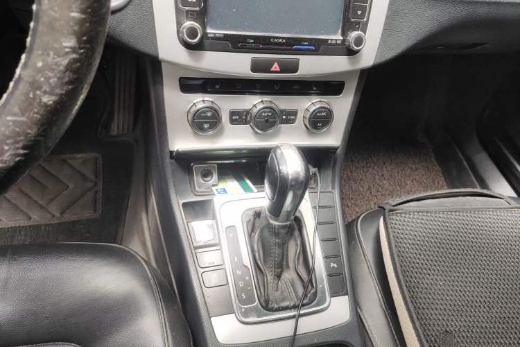 Used Volkswagen Magotan 2012 Revised 1.8TSI Luxury Version Gear Lever