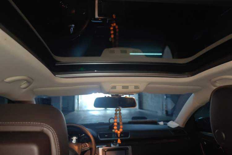 Used Volkswagen Magotan 2012 Travel Edition 2.0 TSI Comfort Version Headliner
