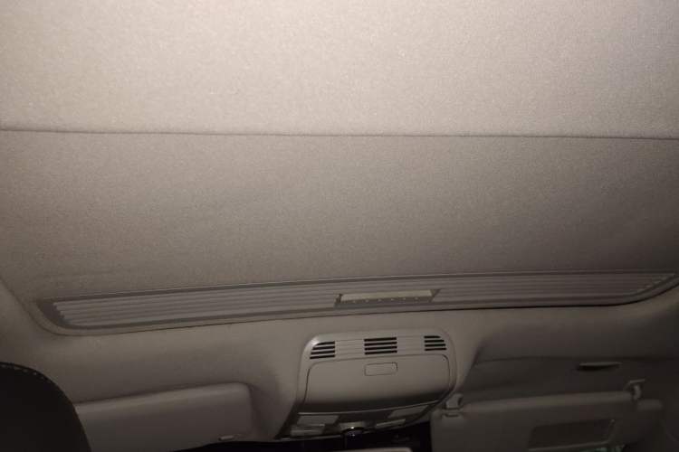 Used Volkswagen Magotan 2012 Revised Version 2.0 TSI Supreme Edition Headliner