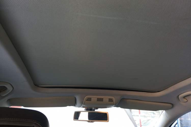 Used Volkswagen Magotan 2012 Travel Edition 2.0 TSI 4x4 Comfort Version Headliner