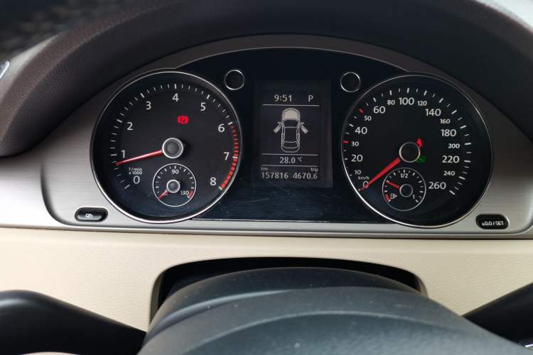 Used Volkswagen Magotan 2012 1.8TSI Luxury Model Instrument Cluster