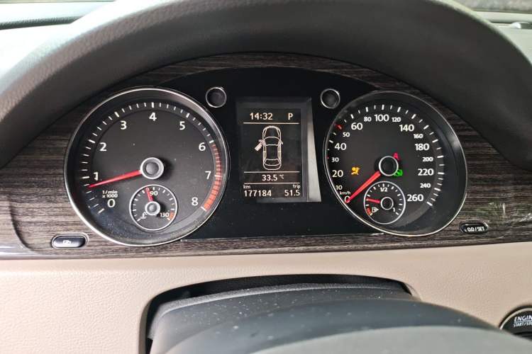 Used Volkswagen Magotan 2012 1.8TSI Prestige Model Instrument Cluster