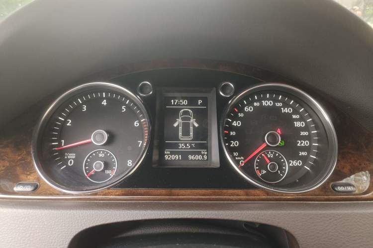 Used Volkswagen Magotan 2012 Travel Edition 2.0 TSI Comfort Version Instrument Cluster
