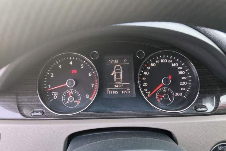 Used Volkswagen Magotan 2012 Facelift 1.8TSI Prestige Model Instrument Cluster