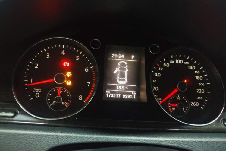 Used Volkswagen Magotan 2012 1.8TSI Prestige Model Instrument Cluster
