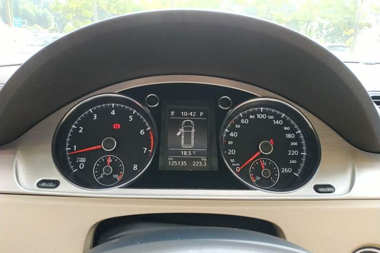 Used Volkswagen Magotan 2012 Travel Edition 2.0 TSI Four-Wheel Drive Luxury Version Instrument Cluster