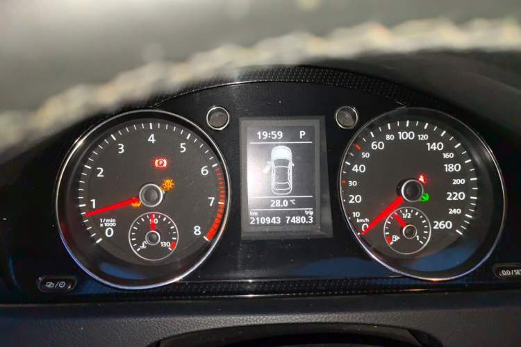 Used Volkswagen Magotan 2012 Revised 1.8TSI Luxury Version Instrument Cluster
