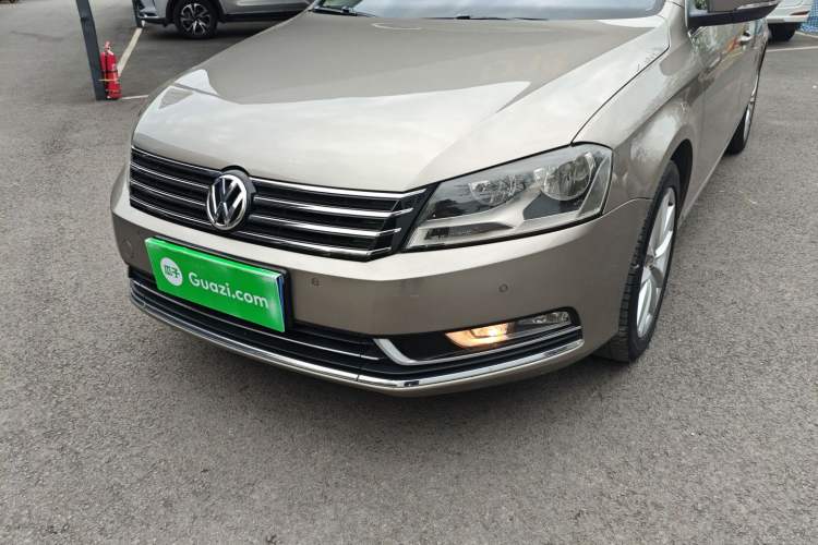 Used Volkswagen Magotan 2012 Travel Edition 2.0 TSI Comfort Version Left Front Headlight