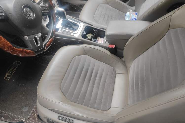 Used Volkswagen Magotan 2012 Facelift 1.8TSI Prestige Model Left Front Seat