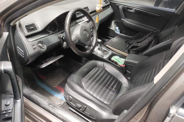 Used Volkswagen Magotan 2012 Revised 1.8TSI Luxury Version Left Front Seat