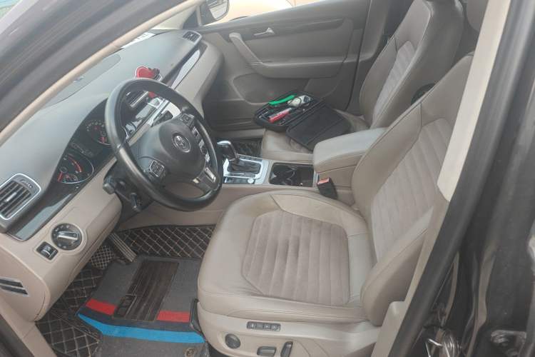 Used Volkswagen Magotan 2012 2.0 TSI Prestige Edition Left Front Seat