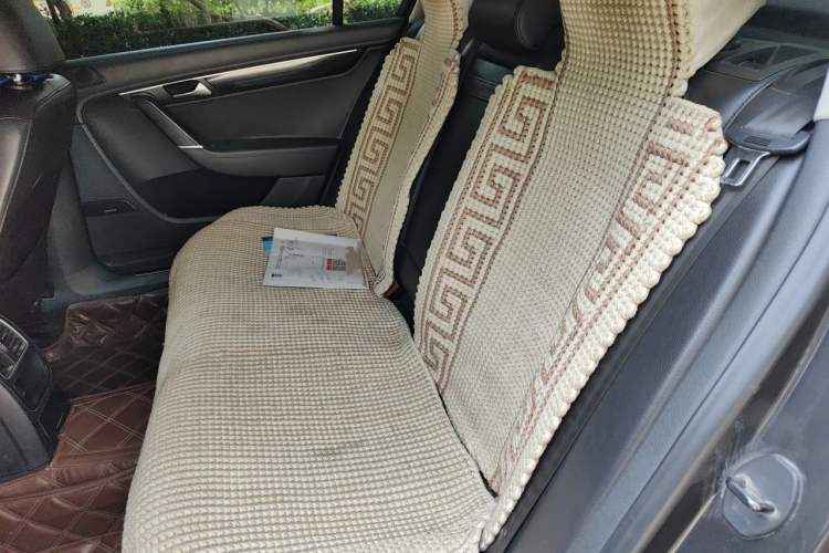 Used Volkswagen Magotan 2012 1.8TSI Luxury Model Left Rear Seat