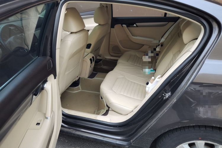 Used Volkswagen Magotan 2012 1.8TSI Luxury Model Left Rear Seat