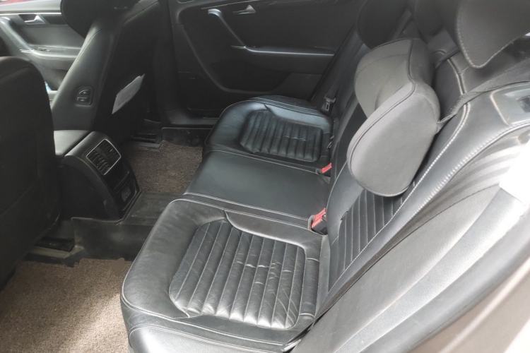 Used Volkswagen Magotan 2012 Revised 1.8TSI Luxury Version Left Rear Seat