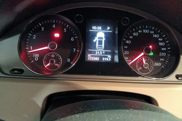 Used Volkswagen Magotan 2012 Revised 1.8TSI Luxury Version Odometer Close Up