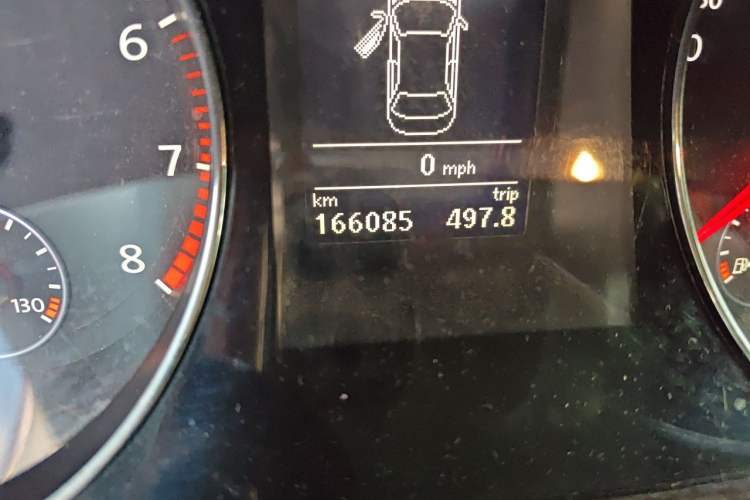 Used Volkswagen Magotan 2012 1.8TSI Prestige Model Odometer Close Up