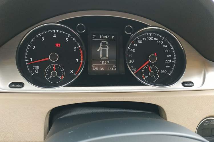 Used Volkswagen Magotan 2012 Travel Edition 2.0 TSI Four-Wheel Drive Luxury Version Odometer Close Up