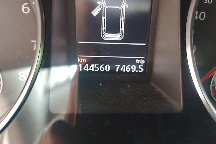 Used Volkswagen Magotan 2012 Travel Edition 2.0 TSI Luxury Version Odometer Close Up